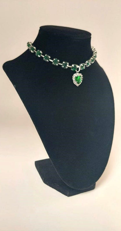 Pet Necklace Emerald